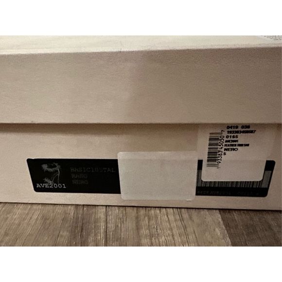 Alexandre Vauthier
Women's Black Feather-trim Satin Ankle-strap Sandals - Picture 9 of 9